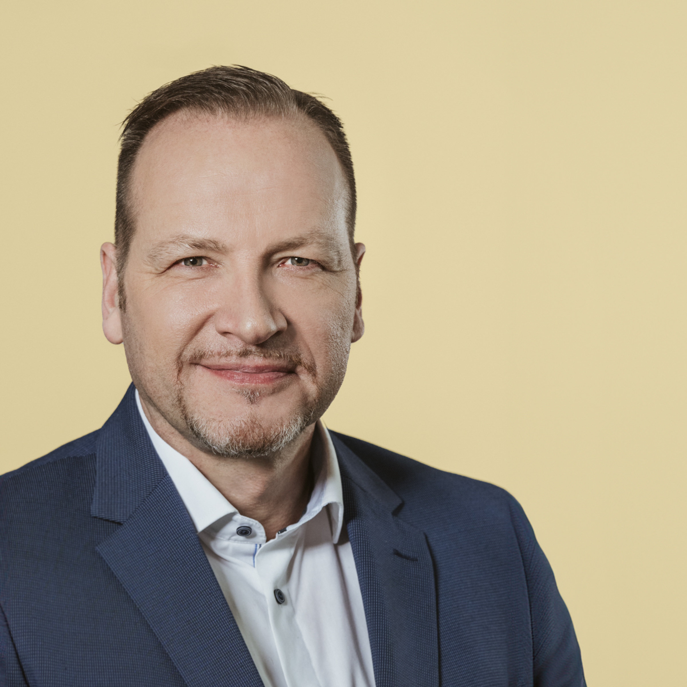 Portrait Matthias Burkhard, Mitarbeiter Strom bewegt, LEA Hessen.